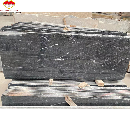 ক্লাসিক এবং মার্জিত মেঝে প্যাটার্নের জন্য ভায়া ল্যাটেয়া ব্ল্যাক গ্রানাইট হোনড কাট-টু-সাইজ টাইলস