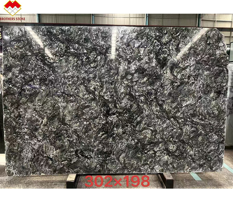 ব্রাজিলিয়ান প্রাকৃতিক স্বর্ণ কালো গ্রানাইট পাথর স্ল্যাবগুলি কাউন্টারটপ এবং টেবিলের জন্য CNF বাণিজ্য