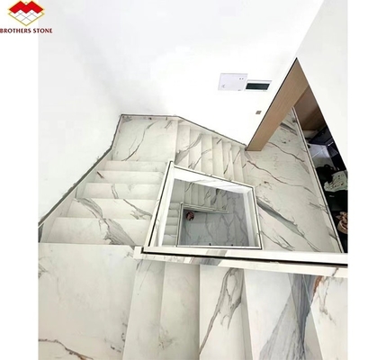 আধুনিক ডিজাইন স্টাইল সোজা সিঁড়ি কাস্টমাইজড বিলাসবহুল কৃত্রিম মার্বেল সিঁড়ি