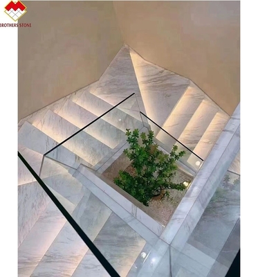 আধুনিক এলইডি লাইট অনুসরণ অ্যান্টি-স্লিপ ইনডোর সিঁড়ি ক্রিস্টাল হোয়াইট মার্বেল ডিজাইন FOB