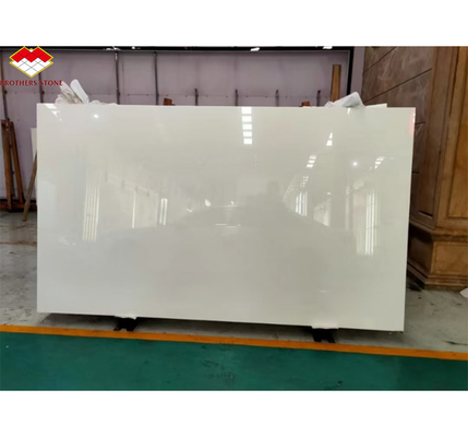 বড় স্ল্যাব সাদা ন্যানো মার্বেল পাথর আধুনিক ডিজাইনের কাউন্টারপ্লেসের জন্য সর্বোত্তম পছন্দ