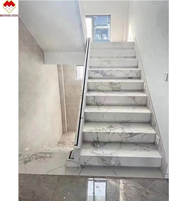 কাস্টমাইজড পোলিশ বা ম্যাট কালাকাটা হোয়াইট মার্বেল চেহারা পোরসেলান টাইল সিঁড়ি মোহস 6-7 কঠোরতা