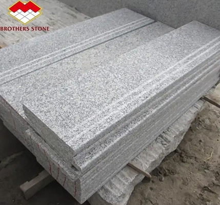 প্রাকৃতিক গ্রানাইট মেঝে পাথর আধুনিক নকশা কাটা আকার সোজা ভাসমান সিঁড়ি